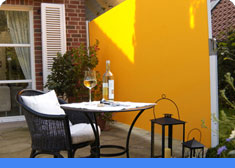 Sonnenschutz und Schutz vor fremden Blicken mit der Seitenmarkise von Klüttermann in Aachen