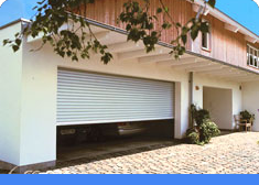 Wir bieten Ihnen eine breite Auswahl an Toren, Rollladen, Raffstores, Jalousien und Terrassendächer in Aachen.